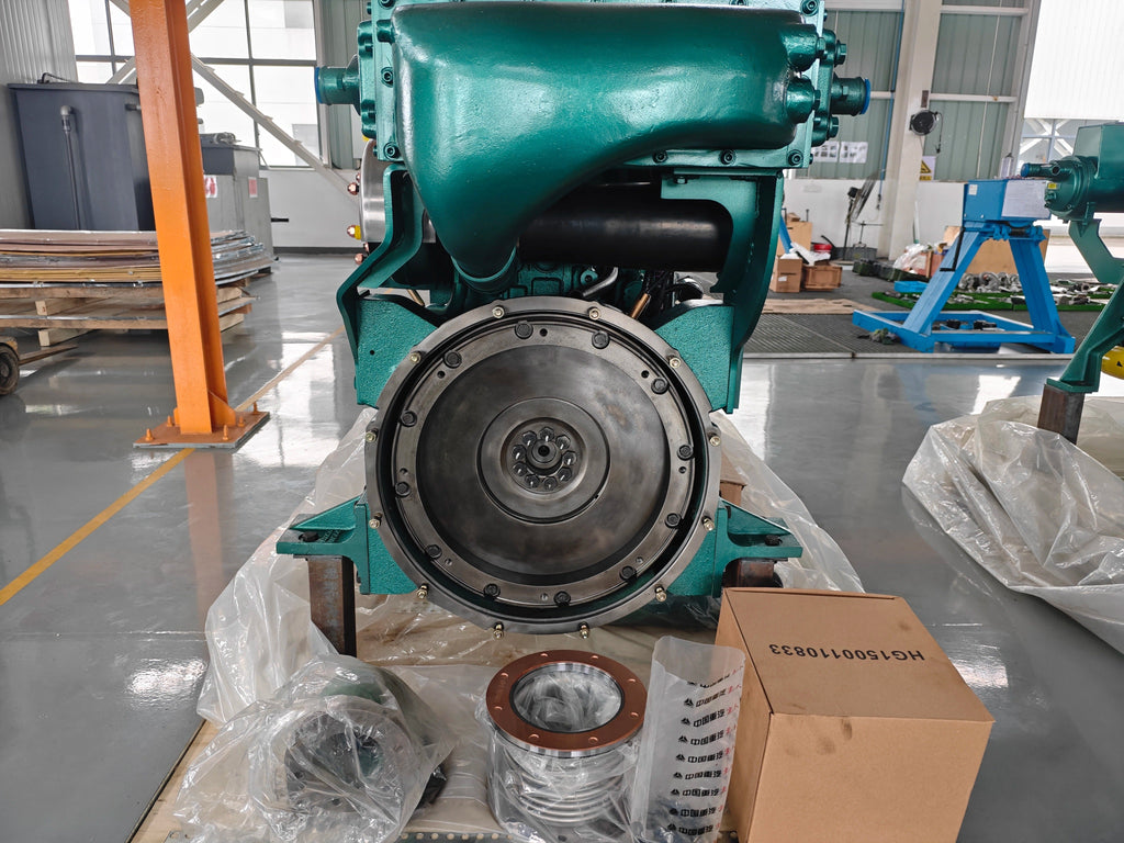 Sinotruck Marine Assembled New WD615 Series 350HP 2000rpm Marine diesel Engine with Marine Gearbox for Boat