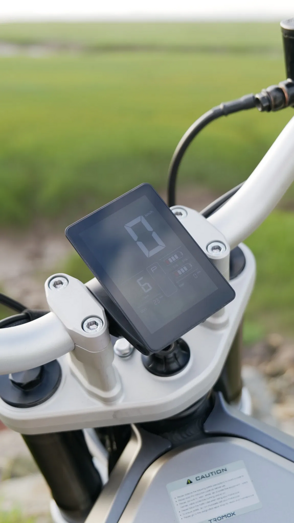 MC10 Electric Dirt Bike – 11kW Motor, Dual Battery, Street-Legal, 120km Range